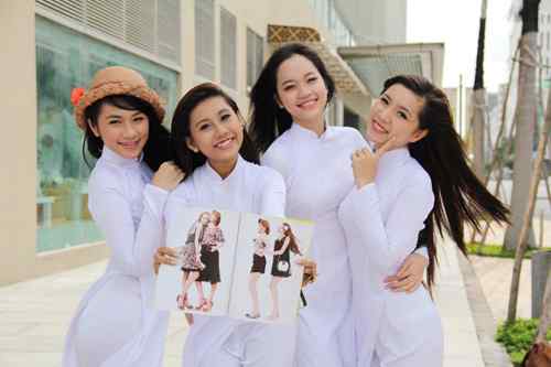Tinh khôi áo dài trắng nữ sinh