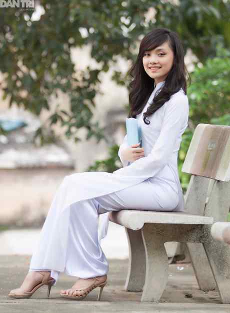 Tinh khôi áo dài trắng nữ sinh